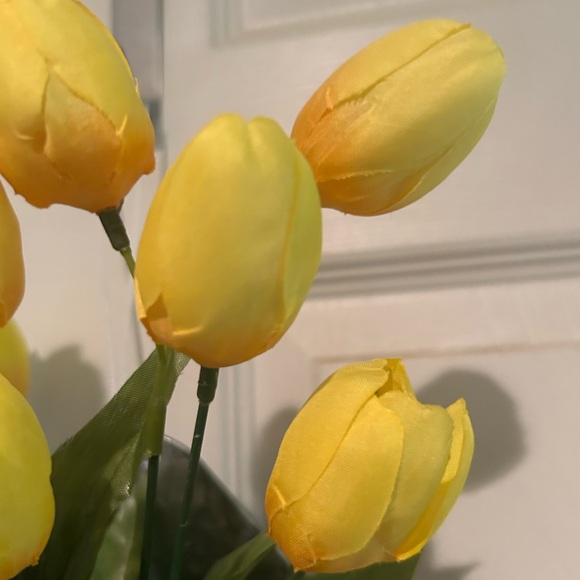 Yellow tulips in metal container decor - Picture 5 of 5